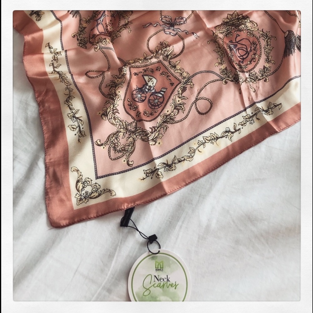 Silk scarf 💖